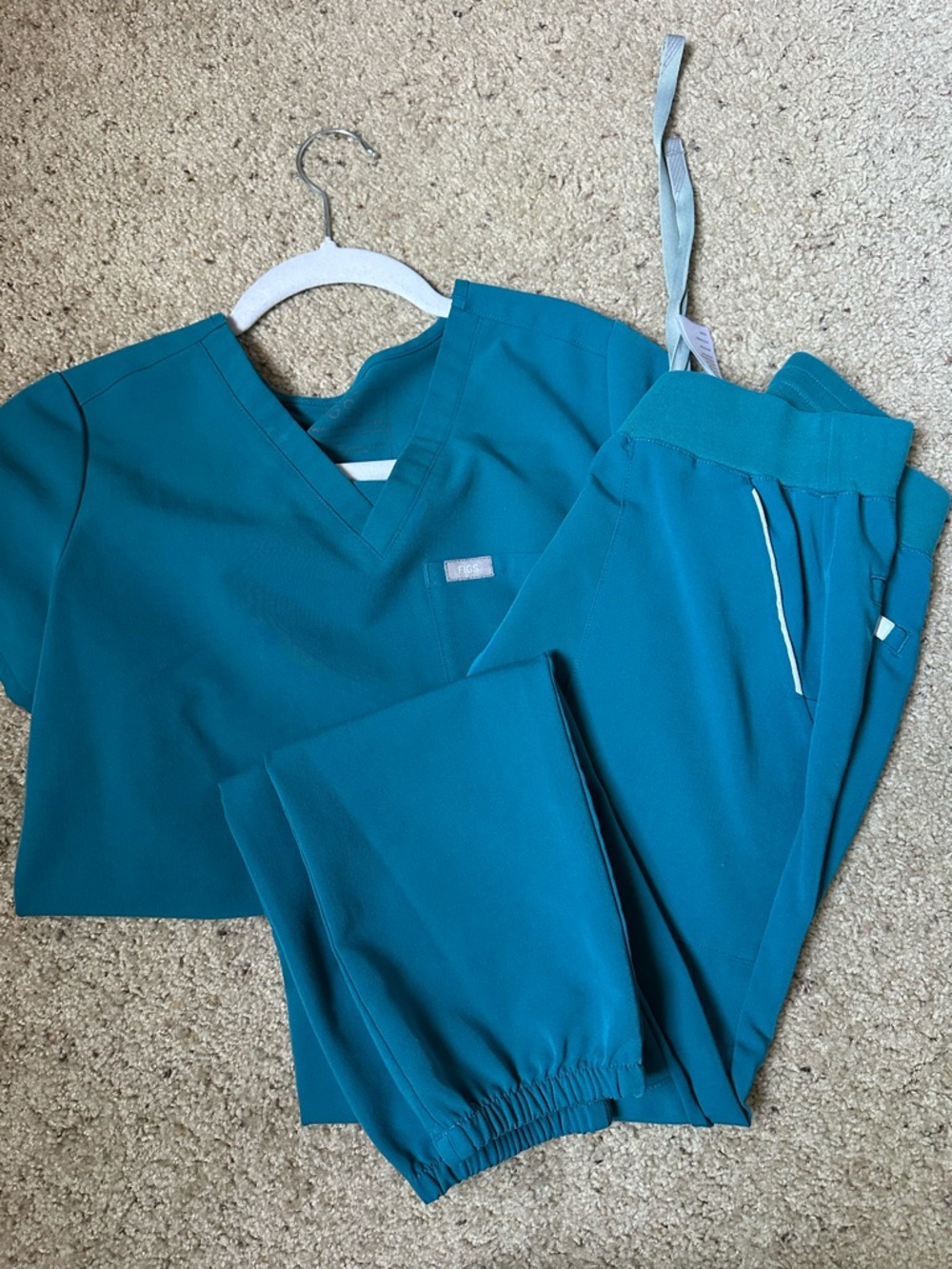 Figs scrubs